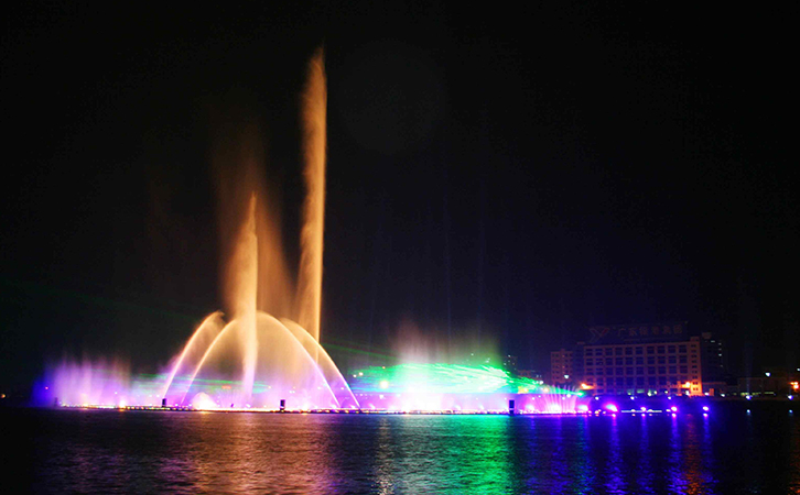 中國(guó)著名的音樂(lè)噴泉有以下三個(gè) 中國(guó)著名的音樂(lè)噴泉有以下三個(gè)