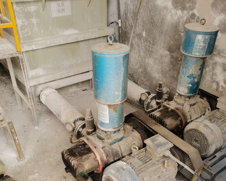 你能想到一臺(tái)運(yùn)行了17年的羅茨風(fēng)機(jī)什么樣嗎？